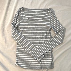 Gap basic striped shirt